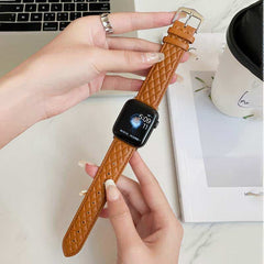 Vintage Diamond-Pattern Leather Strap